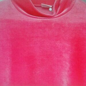 SOSTANZA HOT PINK LARGE PULLOVER TOP SHORT SLEEVES 94% POLYESTER 6% SPANDEX